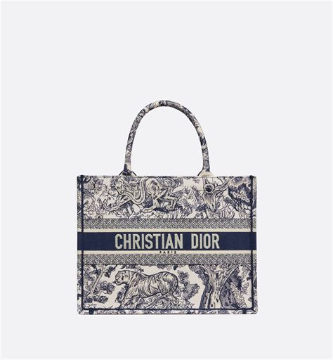 dior small book tote 價錢|Dior Book Tote 中型.